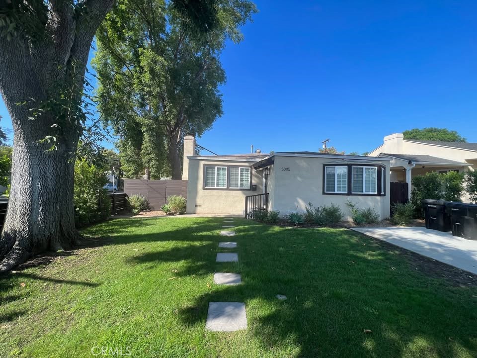 Gorgeous Chandler Estates-adjacent home on corner lot in highly desirable area of Sherman Oaks! This beautiful, peaceful home offers a unique, spacious 1,460 square foot open floor plan featuring; 3 generous size bedrooms; 1.5 bathrooms; large living room; fireplace; expansive yards/outdoor space front and back. Home is light and bright with several windows throughout.