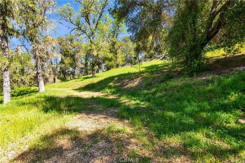 Tiny photo for 0 Tres Vista, Paso Robles, CA 93446 (MLS # NS26058065)