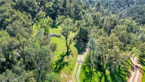 Tiny photo for 0 Tres Vista, Paso Robles, CA 93446 (MLS # NS26058065)