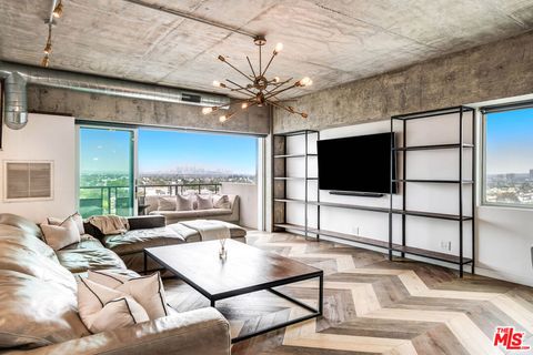 Photo of 1155 N La Cienega Boulevard #706, West Hollywood, CA 90069 (MLS # 26827005)