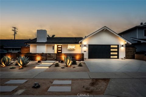 Photo of 6172 Shields Dr, Huntington Beach, CA 92647 (MLS # OC26030438)