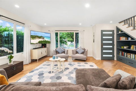 Featured picture for the property SB25125946