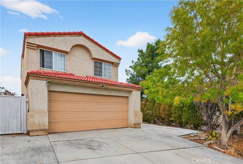 Photo of 12824 Appian Ave, Victorville, CA 92395 (MLS # DW26074461)