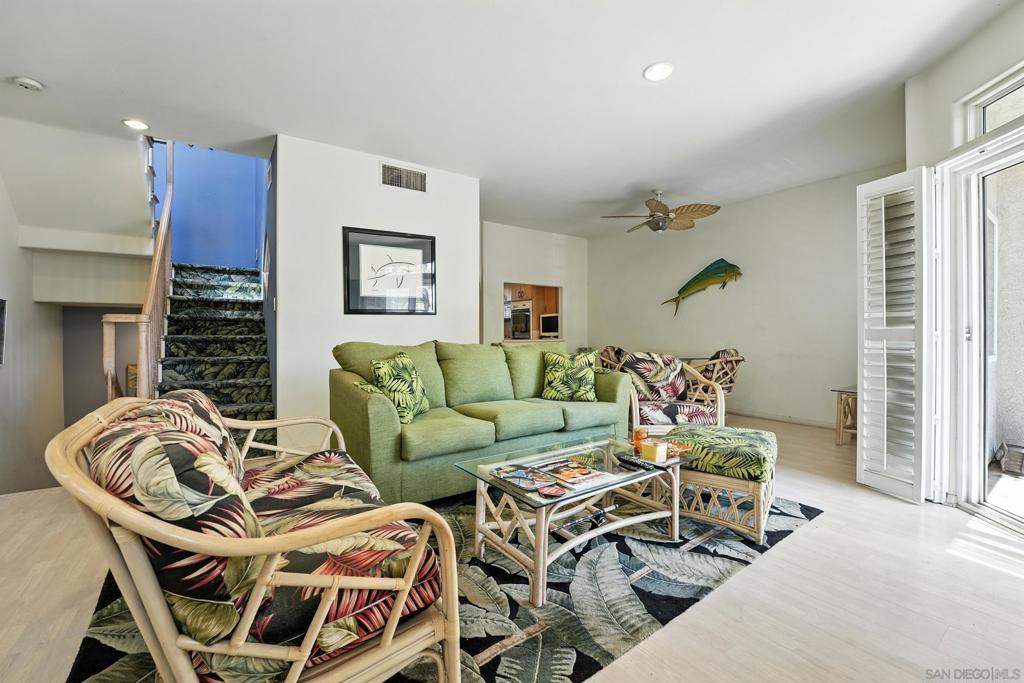 3701 Riviera Dr 4