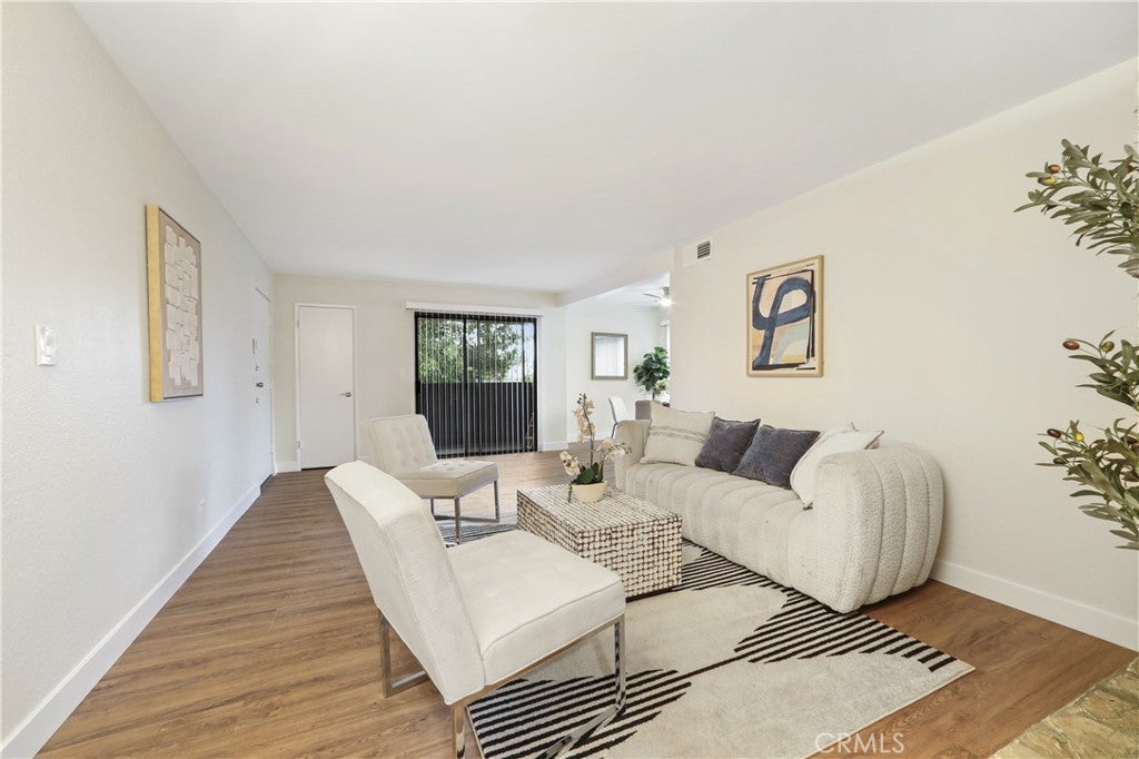 5252 Agnes AVE 2, Valley Village CA 91607