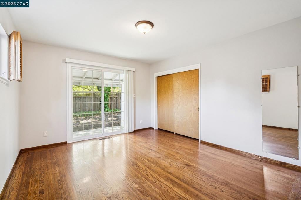 WALNUT BLVD - Residential