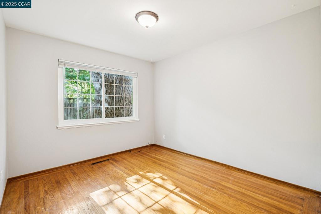 WALNUT BLVD - Residential