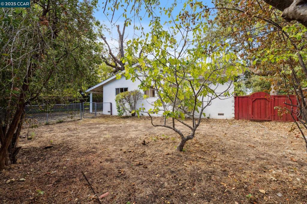WALNUT BLVD - Residential