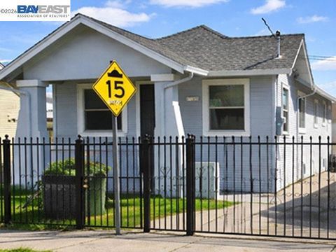 Photo of 1614 72Nd Ave Ave, Oakland, CA 94621 (MLS # 41129454)