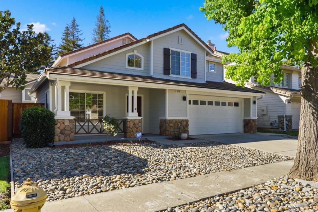 Photo of 6117 Yeadon Way, San Jose, CA 95119 (MLS # ML82025166)