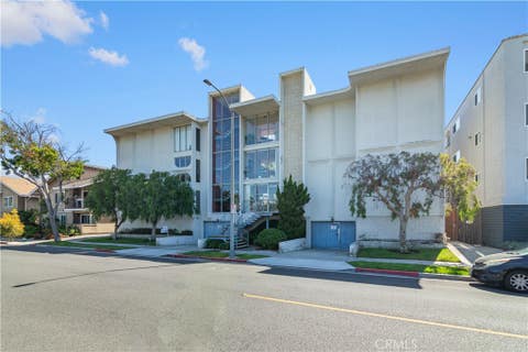 Photo of 444 Obispo Avenue #3, Long Beach, CA 90814 (MLS # OC26167907)