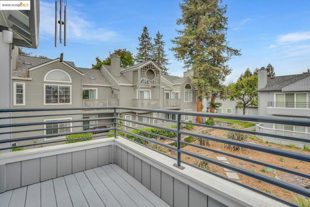 ELLINWOOD PARK - Residential