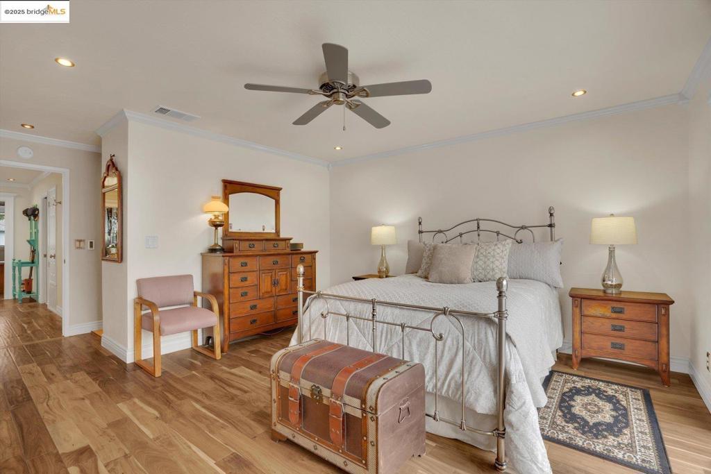 ELLINWOOD PARK - Residential