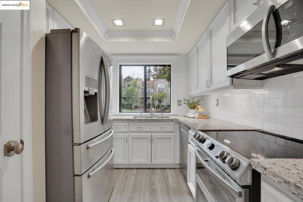 ELLINWOOD PARK - Residential