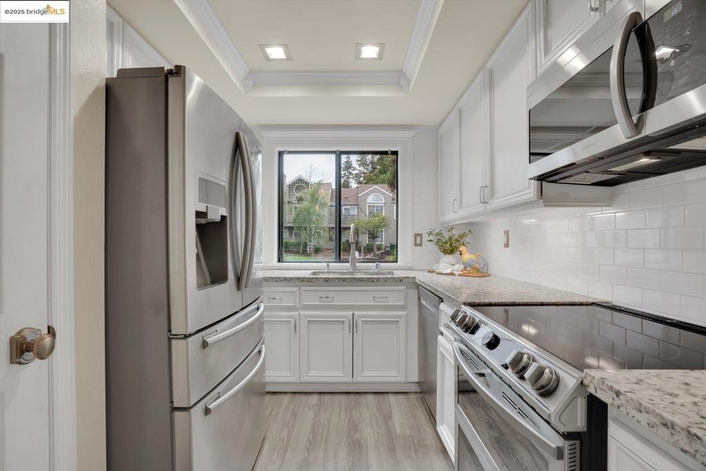 ELLINWOOD PARK - Residential