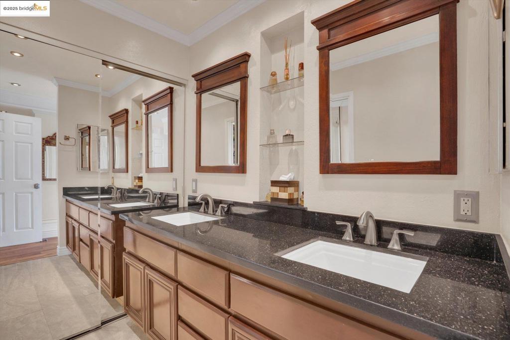 ELLINWOOD PARK - Residential