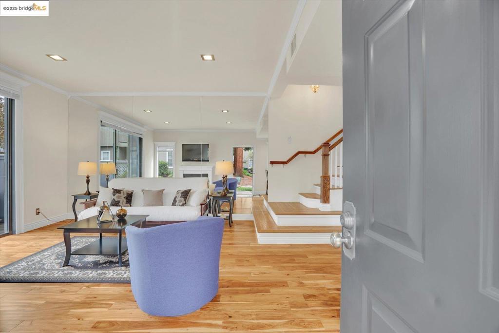 ELLINWOOD PARK - Residential