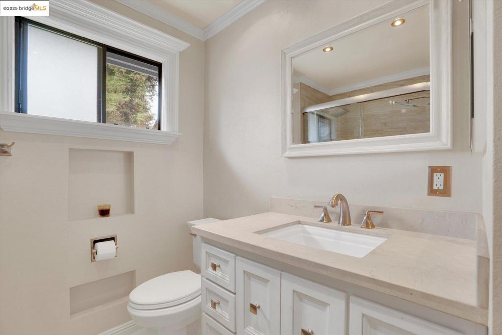 ELLINWOOD PARK - Residential