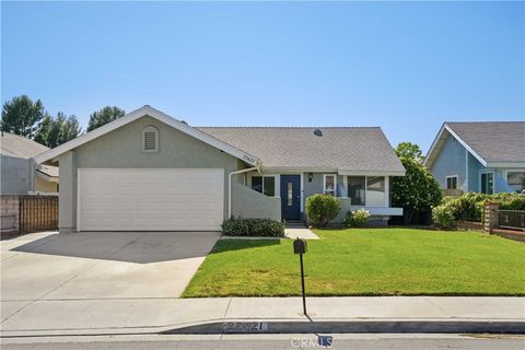 Photo of 27621 Cherry Creek Drive, Valencia, CA 91354 (MLS # SR26100327)