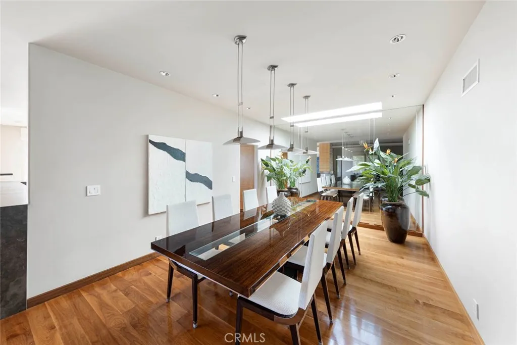 Newport Beach, California 92660, United States, 4 Bedrooms Bedrooms, ,4 BathroomsBathrooms,Residential,Active,143406