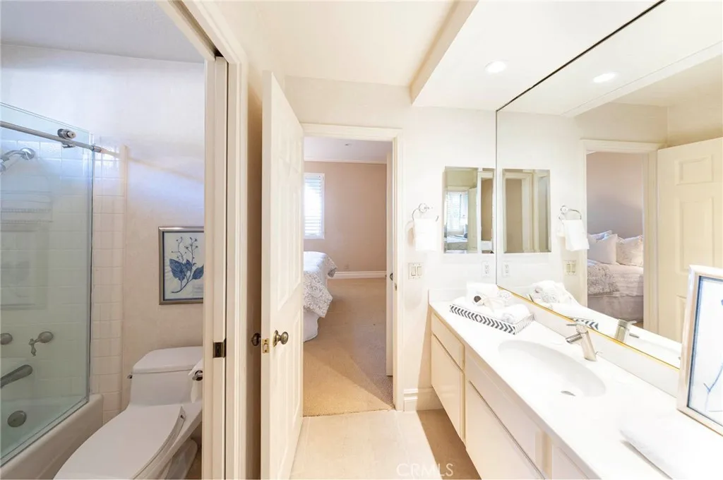 Newport Beach, California 92660, United States, 4 Bedrooms Bedrooms, ,4 BathroomsBathrooms,Residential,Active,143406