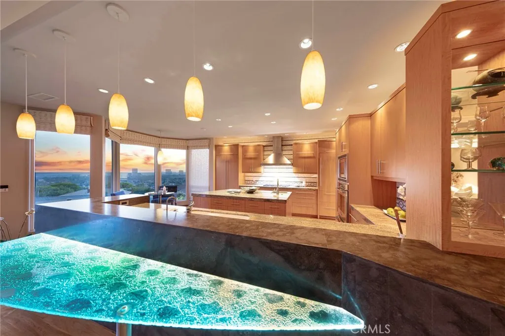 Newport Beach, California 92660, United States, 4 Bedrooms Bedrooms, ,4 BathroomsBathrooms,Residential,Active,143406