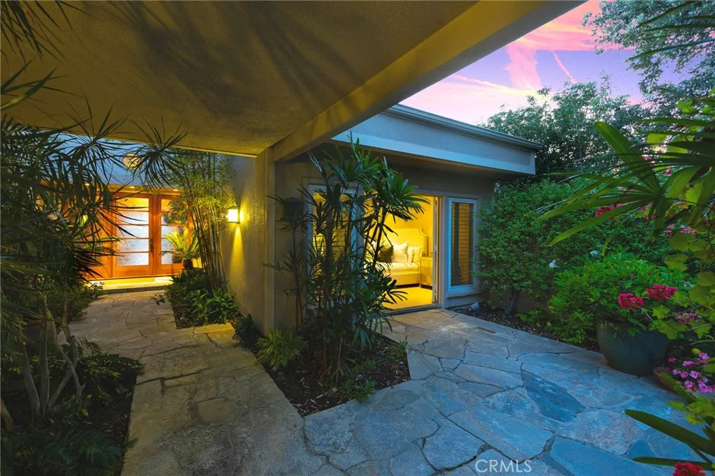 Newport Beach, California 92660, United States, 4 Bedrooms Bedrooms, ,4 BathroomsBathrooms,Residential,Active,143406