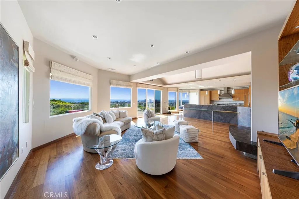 Newport Beach, California 92660, United States, 4 Bedrooms Bedrooms, ,4 BathroomsBathrooms,Residential,Active,143406