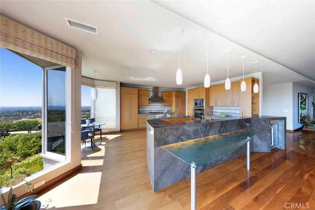 Newport Beach, California 92660, United States, 4 Bedrooms Bedrooms, ,4 BathroomsBathrooms,Residential,Active,143406