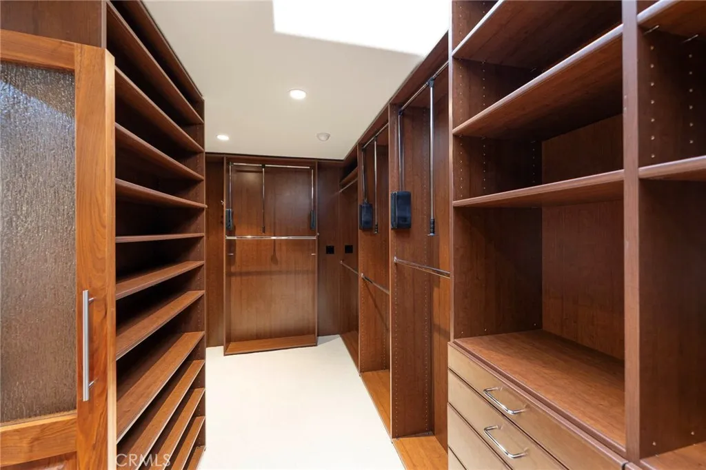 Newport Beach, California 92660, United States, 4 Bedrooms Bedrooms, ,4 BathroomsBathrooms,Residential,Active,143406