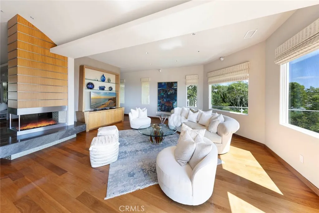 Newport Beach, California 92660, United States, 4 Bedrooms Bedrooms, ,4 BathroomsBathrooms,Residential,Active,143406