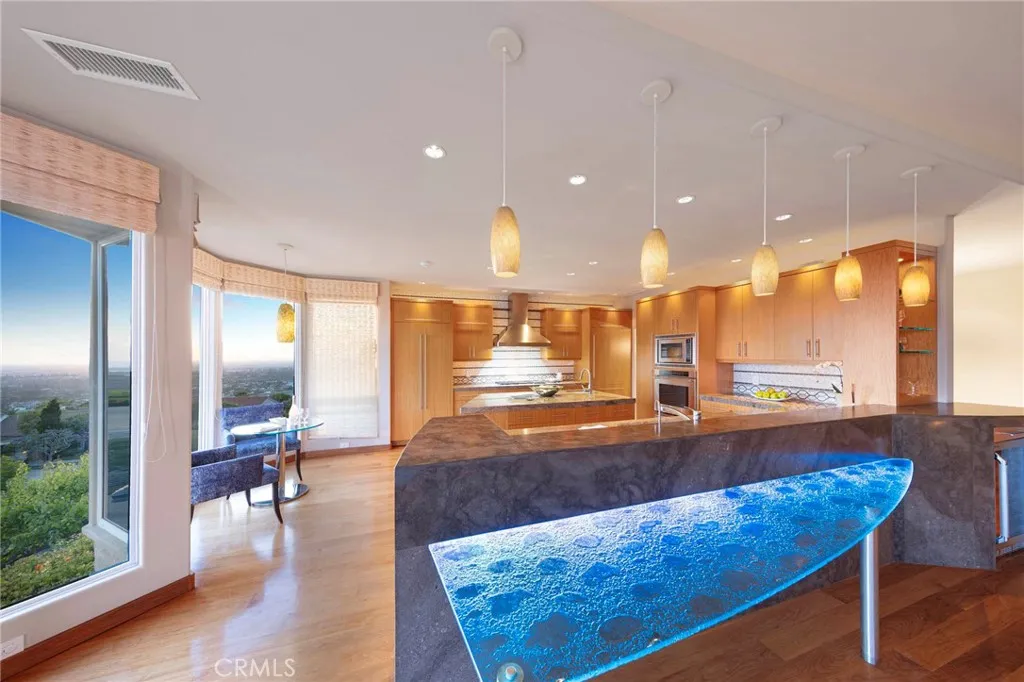 Newport Beach, California 92660, United States, 4 Bedrooms Bedrooms, ,4 BathroomsBathrooms,Residential,Active,143406