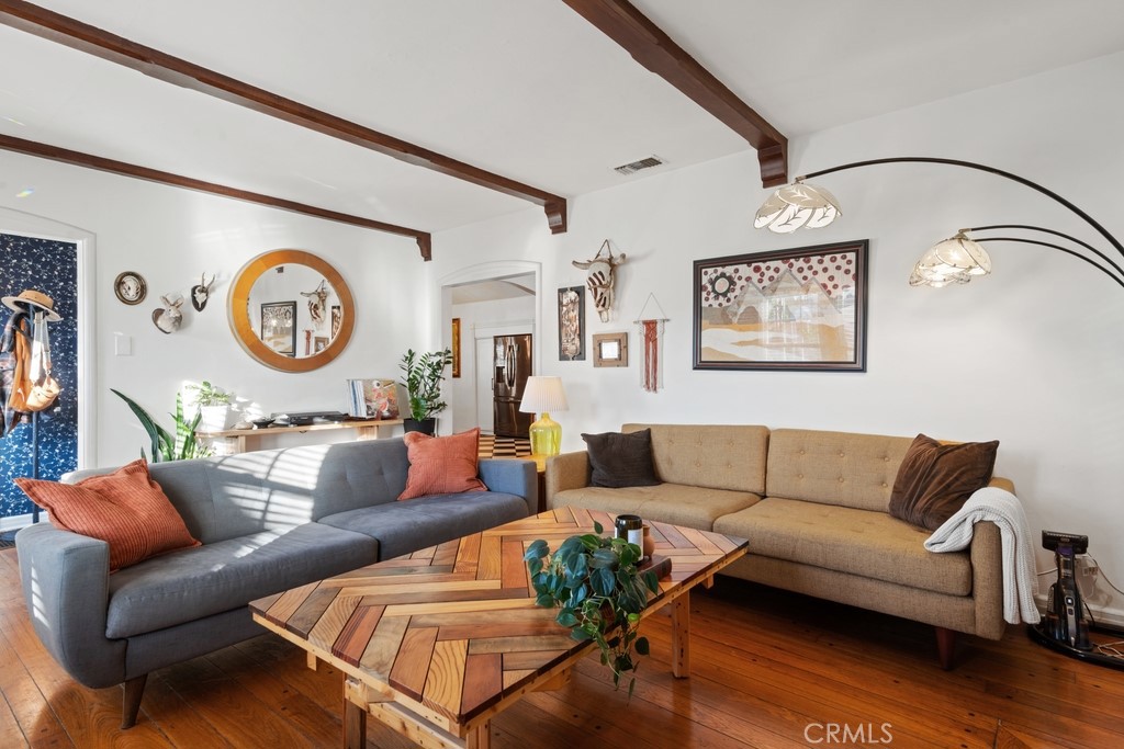 3454 Cerritos Avenue