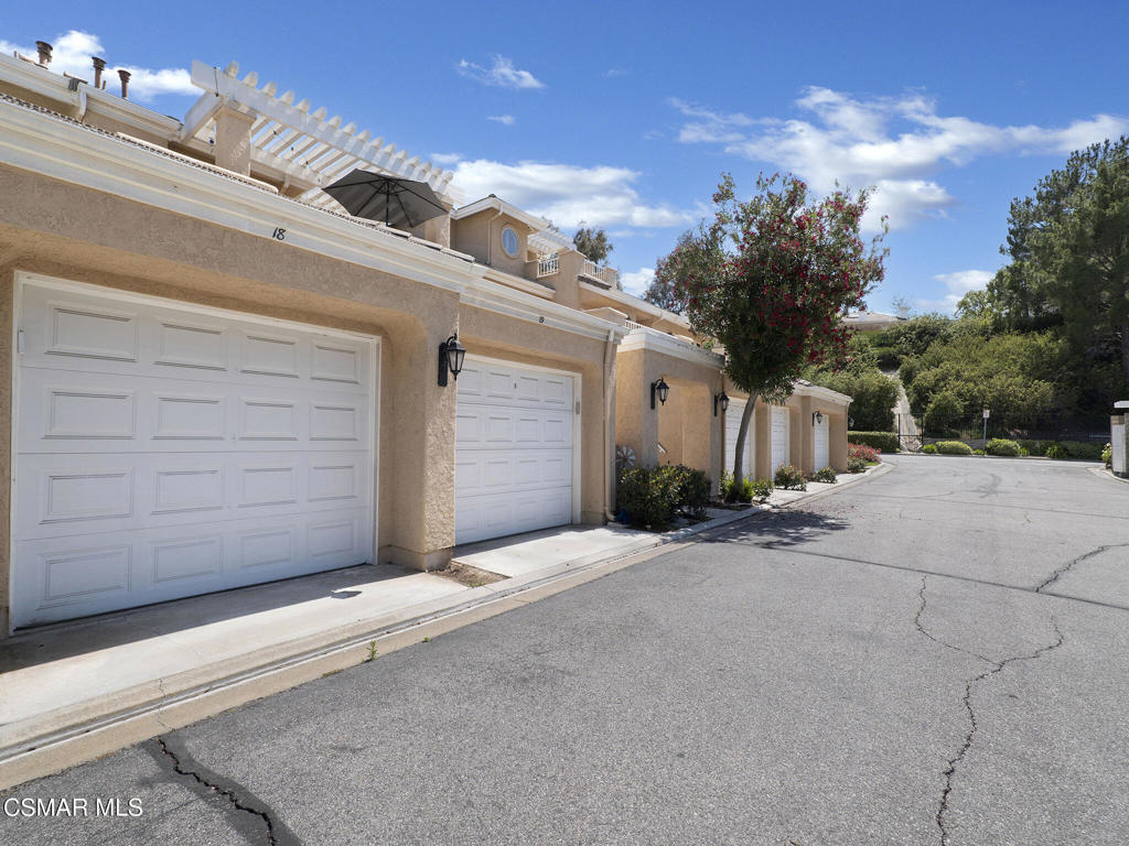 24023 Arroyo Park Drive 18
