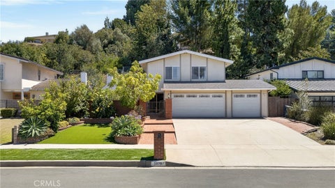 Photo of 5038 Blackhorse Road, Rancho Palos Verdes, CA 90275 (MLS # PV26129555)