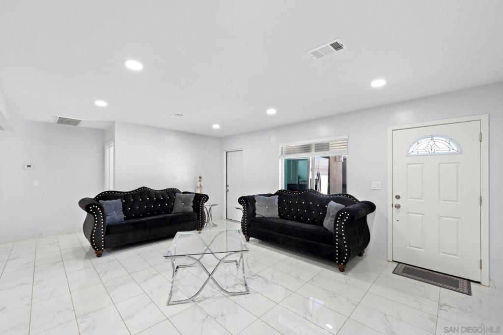 619 Dorothy St