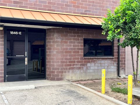 Photo of 1846 W 11th St #E, Upland, CA 91786 (MLS # CV25219951)