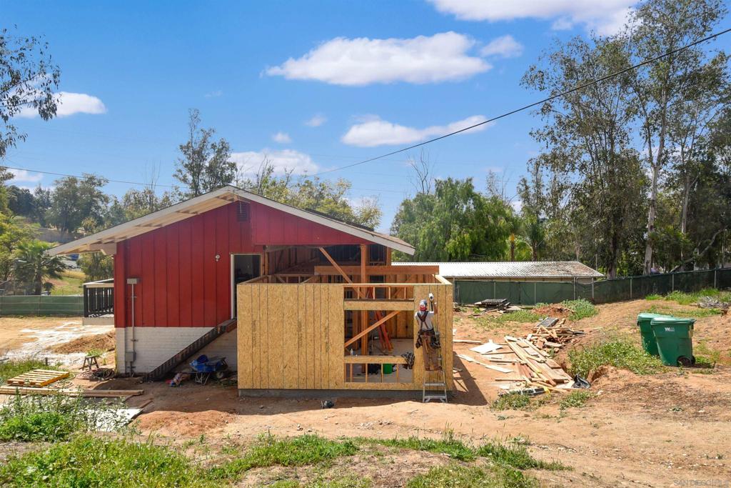 10957 VALLE VISTA ROAD