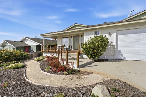 Photo of 631 Ocean View AVE, Grover Beach, CA 93433 (MLS # PI26217642)