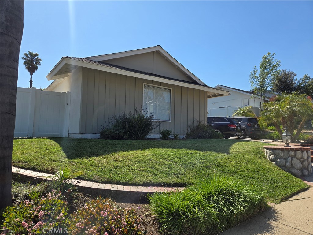 28935 De La Luna Drive