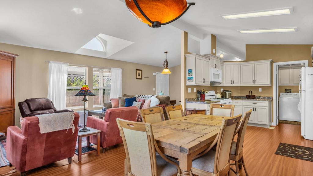 Skys Haven - Manufactured In Park