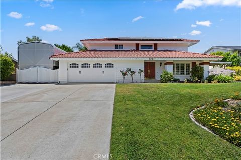 Photo of 6225 Promontory Ln, Riverside, CA 92506 (MLS # IV25235664) Photo of 6225 Promontory Ln, Riverside, CA 92506 (MLS # IV25235664)