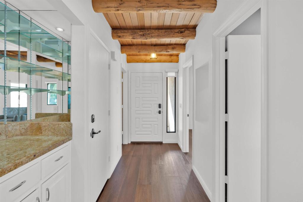 3159 Roadrunner Dr S