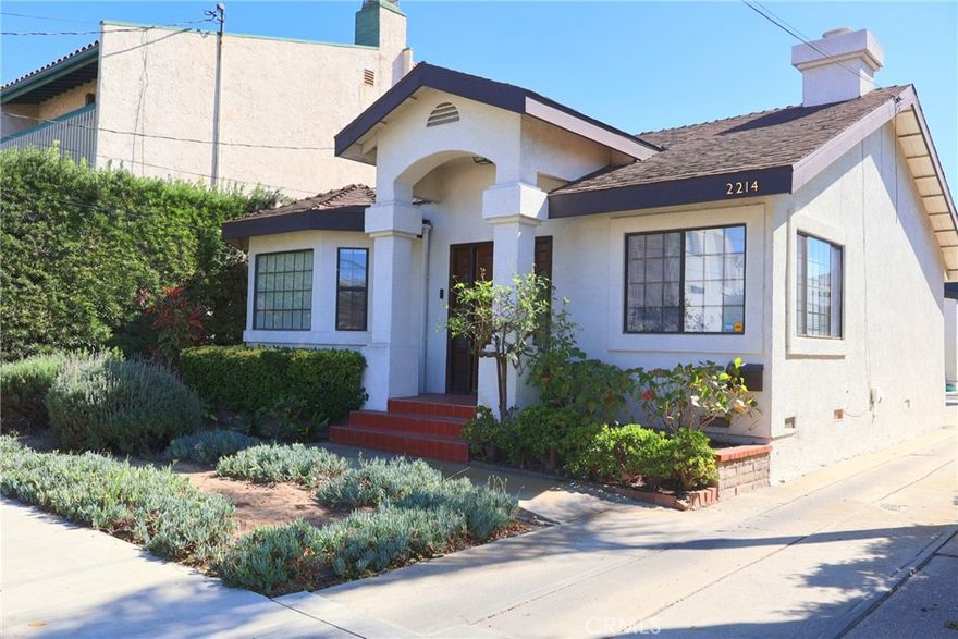Very affordable 3-bedroom/2 bath house in Southeast Torrance. The spacious living room with beautiful stone floor and high ceiling is gorgeous. Two modern bathrooms. All bedrooms, including the master bedroom, have laminate floors. The kitchen and dining area is open and spacious with newer gas range, dishwasher and a new range hood. There is one parking space available on the premises beside the house (see the photo); there is no backyard. This house for lease is the front unit, one of the 2 houses + ADU on a lot. Super convenient location. With some cosmetic work completed, the owner is looking forward to having a highly qualified tenant (730+). It is located in the Torrance Unified school district: Wood Elementary, Hull Middle, Torrance High.
