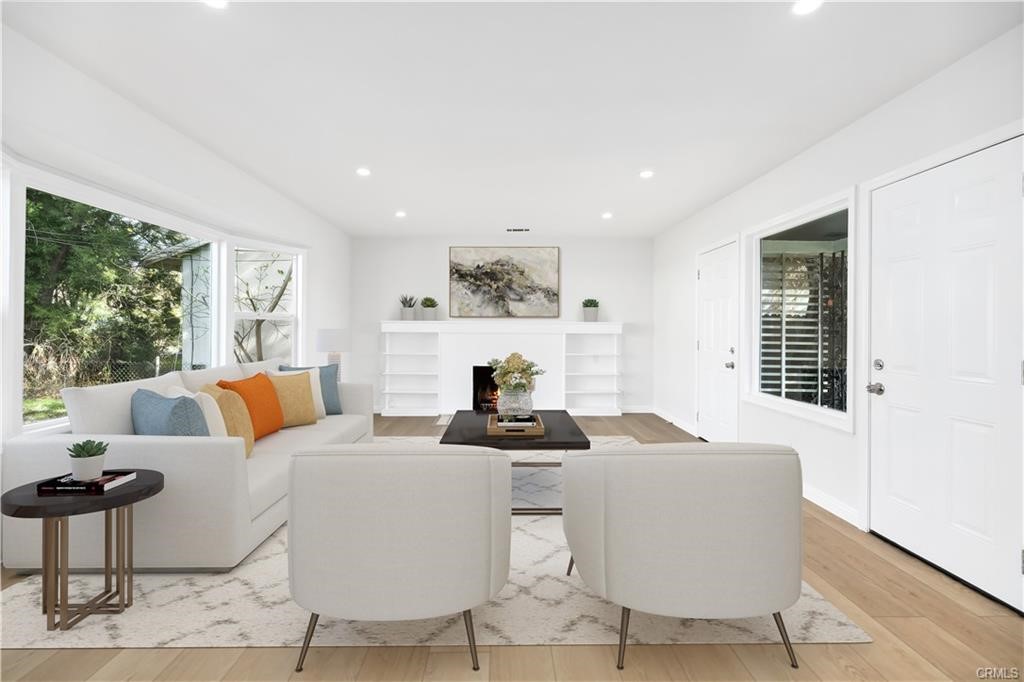 634 W Mendocino Street