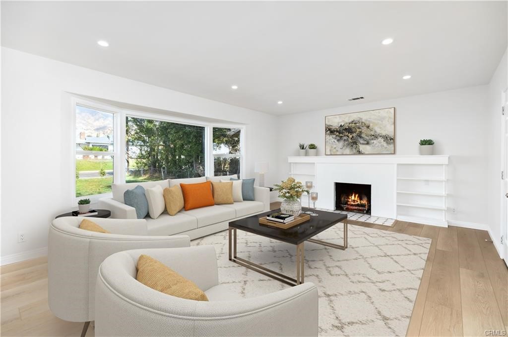 634 W Mendocino Street