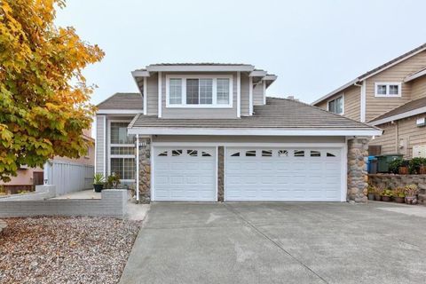 Photo of 559 Topley Court, Vallejo, CA 94591 (MLS # ML82029410)