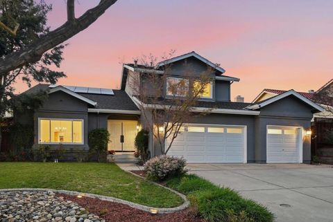 Photo of 3611 Groesbeck Hill Drive, San Jose, CA 95148 (MLS # ML82038007)