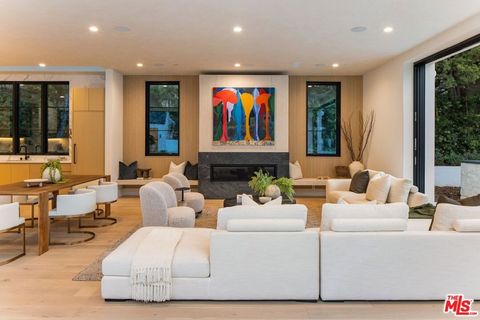 Tiny photo for 1749 Mandeville Lane, Los Angeles, CA 90049 (MLS # 25593959)