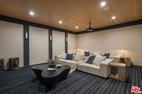 Tiny photo for 1749 Mandeville Lane, Los Angeles, CA 90049 (MLS # 25593959)